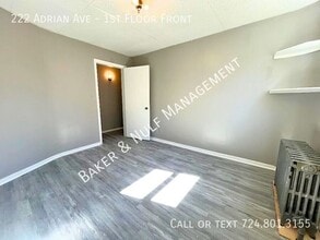 222 Adrian Ave in Trafford, PA - Building Photo - Building Photo