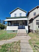 1049 Nelson Ave in Brackenridge, PA - Building Photo