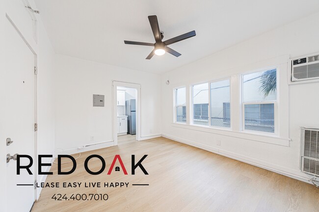 property at 816 S Park View St