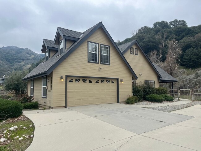 29760 Butterfield Way in Tehachapi, CA - Building Photo - Building Photo