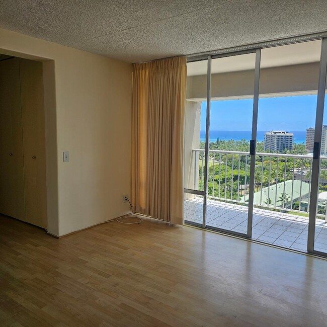 430 Keoniana St in Honolulu, HI - Building Photo - Building Photo