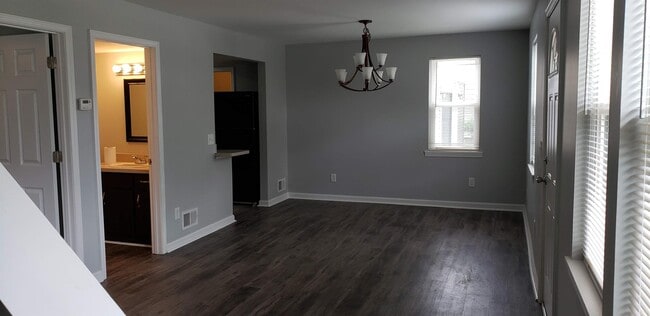 29932 Balmoral St in Garden City, MI - Building Photo - Building Photo