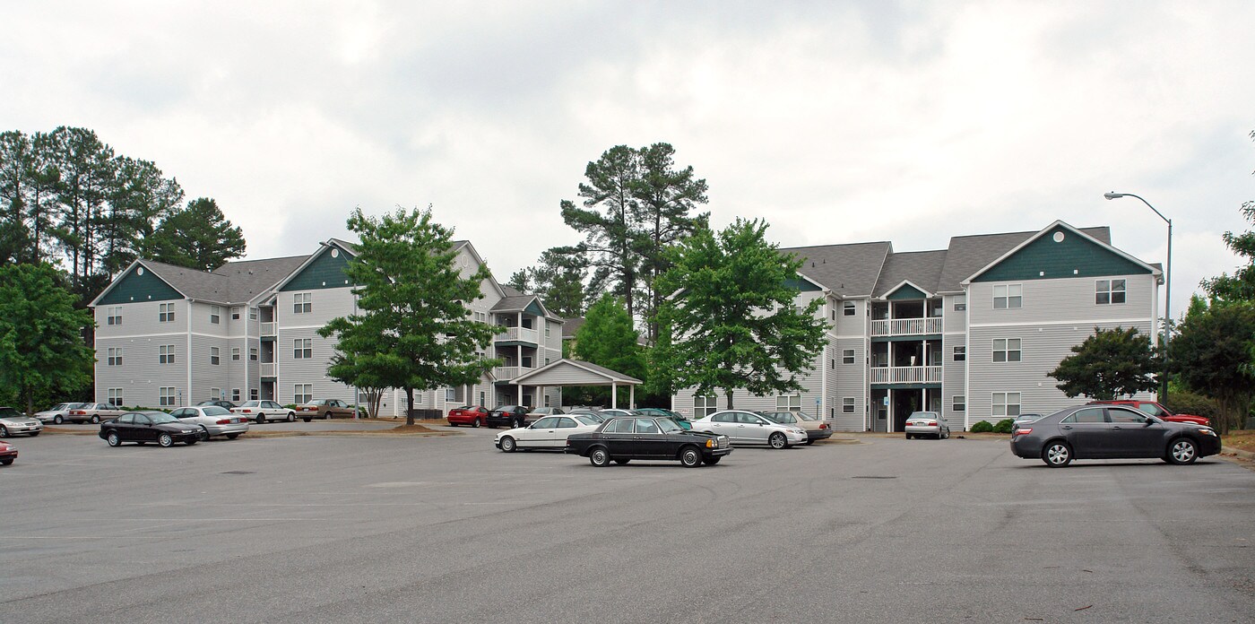 University Oaks Condos in Raleigh, NC - Building Photo