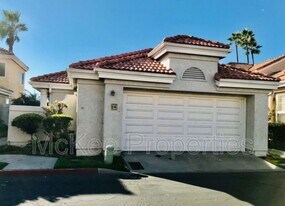 18 S Cays Ct in Coronado, CA - Building Photo