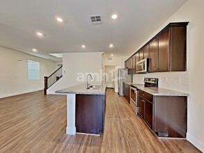 8133 Inhibition Ct in Las Vegas, NV - Building Photo - Building Photo