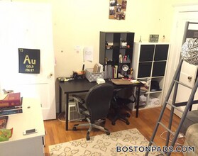 461 Park Dr, Unit 304 in Boston, MA - Foto de edificio - Building Photo