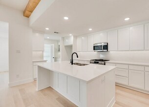 1632 Merrimac Trl in Garland, TX - Foto de edificio - Building Photo