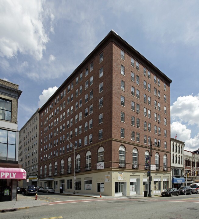 191 Market St in Paterson, NJ - Building Photo