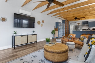 304 Tide St in Waveland, MS - Building Photo - Building Photo