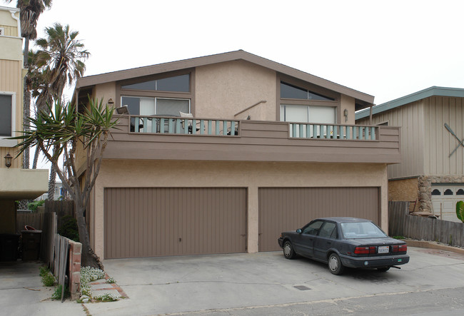 1176-1178 Pittsfield Ln in Ventura, CA - Building Photo - Building Photo