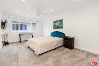 6708 Hillpark Dr in Los Angeles, CA - Building Photo - Building Photo