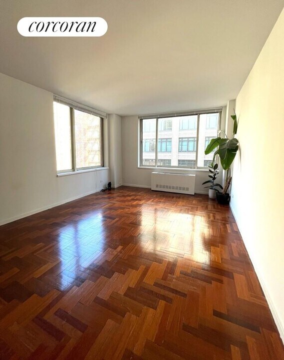 2373 Broadway in New York, NY - Building Photo