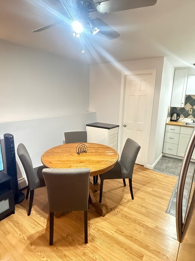 41 Johnson St in Trumbull, CT - Building Photo - Building Photo