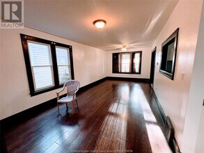 3463 Harris St in Windsor, ON - Building Photo - Building Photo