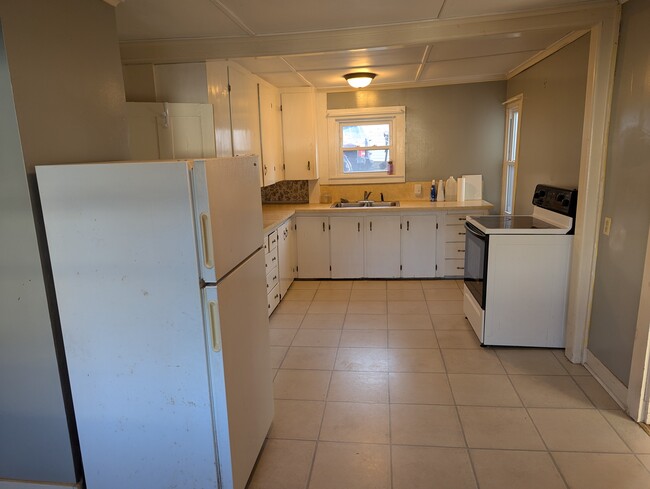 159 Perham St, Unit 1