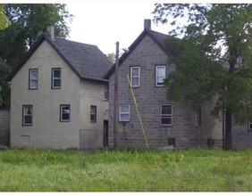 1122 Pierce Ave in Niagara Falls, NY - Building Photo - Building Photo