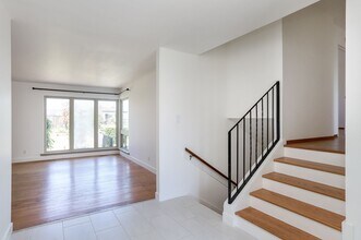 1260 Encina Dr in Millbrae, CA - Building Photo - Building Photo