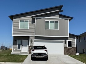 6048 79th Ave S in Horace, ND - Building Photo