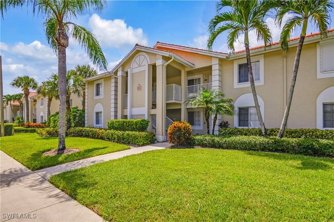 7754 Emerald Cir in Naples, FL - Building Photo - Building Photo