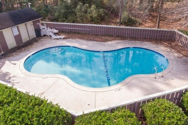 126 Luden Dr