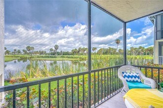 5553 NE Gulfstream Way in Stuart, FL - Building Photo - Building Photo