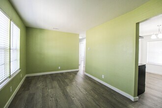 2950 Lasses Blvd in San Antonio, TX - Building Photo - Building Photo