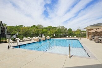 Bonavia Luxury Apartments in Shawnee, KS - Building Photo - Building Photo