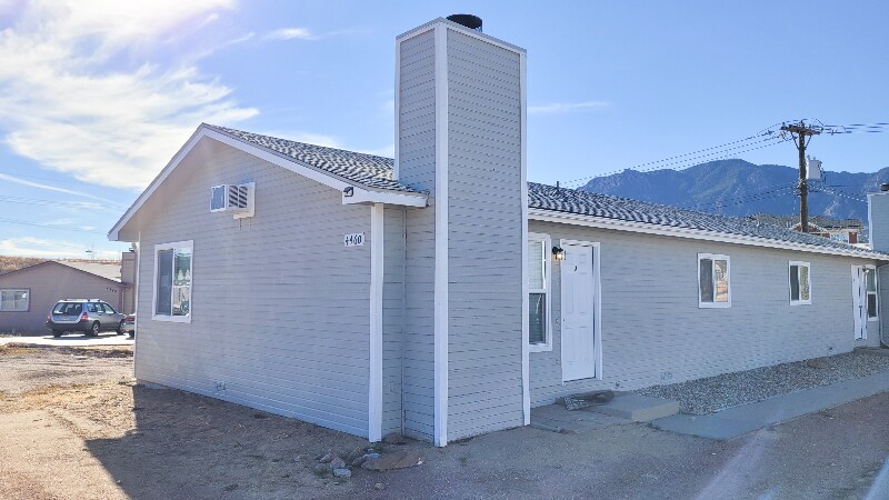 4460 Loomis Ave in Colorado Springs, CO - Building Photo