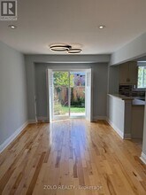 5659 Glen Erin Dr in Mississauga, ON - Building Photo - Building Photo