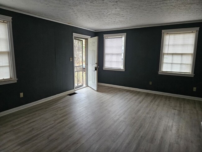 property at 2218 Palmetto St