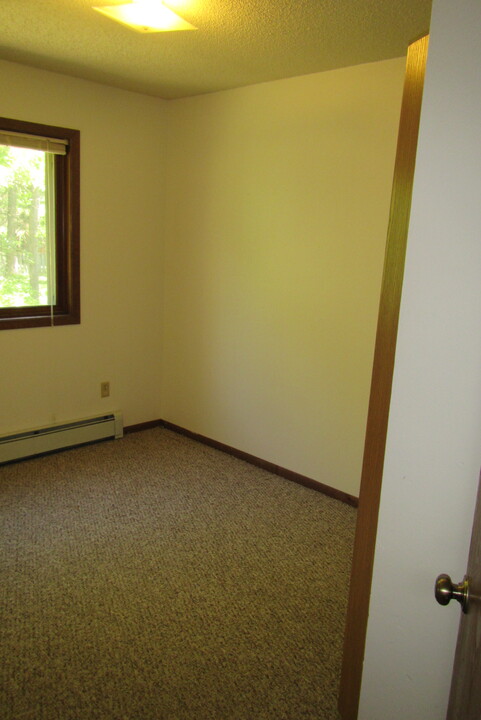 500 High St, Unit 204 in Waupaca, WI - Building Photo