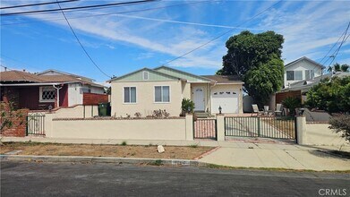 1064 W 31st St in Los Angeles, CA - Foto de edificio - Building Photo