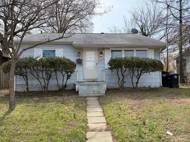 property at 1218 Thornton St