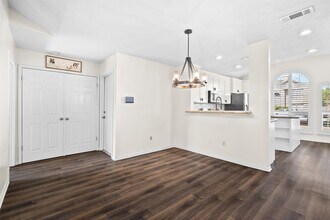 4826 Stonebridge St in Baytown, TX - Building Photo - Building Photo