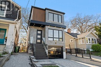 122 Warden Ave. in Toronto, ON - Building Photo - Building Photo