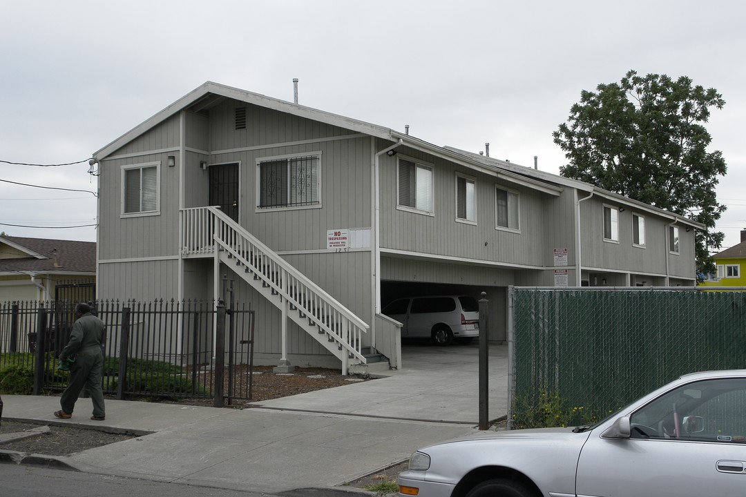 1234 80th Ave in Oakland, CA - Building Photo