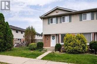 10 Dufferin St in Norwich, ON - Building Photo - Building Photo