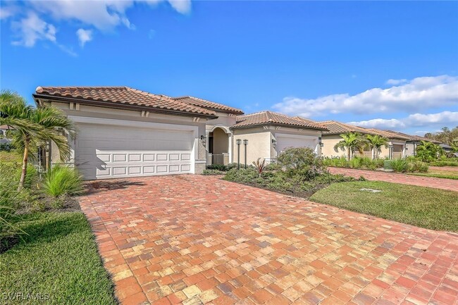 12350 Canal Grande Dr in Ft. Myers, FL - Foto de edificio - Building Photo