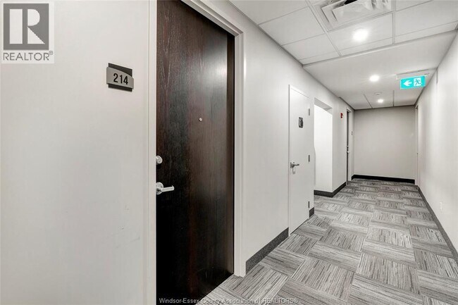 1855 Wyoming Ave in Lasalle, ON - Building Photo - Building Photo