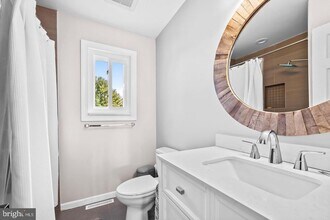 6 Hounds Hollow Ct in Owings Mills, MD - Building Photo - Building Photo