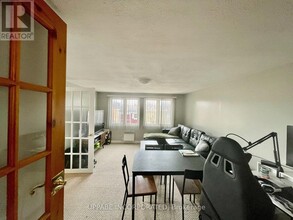 704 Claude St in Ottawa, ON - Building Photo - Building Photo