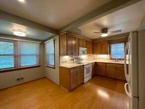 2378 N 103rd St in Wauwatosa, WI - Building Photo - Building Photo