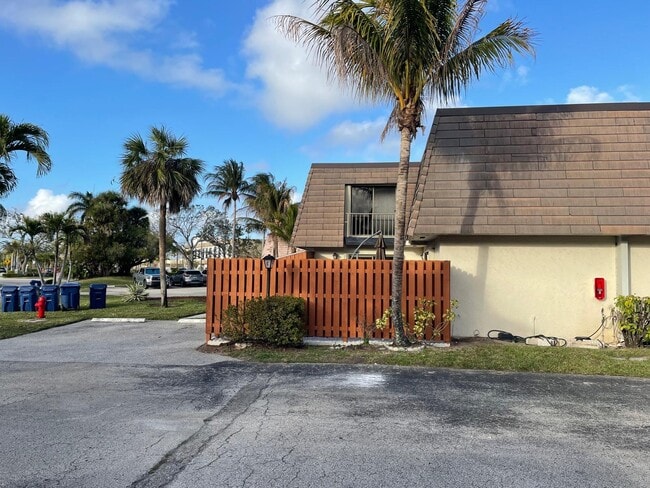 326 Jupiter Lakes Blvd in Jupiter, FL - Building Photo - Building Photo