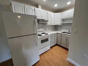 1225 E Main St in Shrub Oak, NY - Building Photo - Building Photo