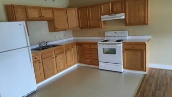 244 Oakwood Ave, Unit 2C in Elmira, NY - Building Photo