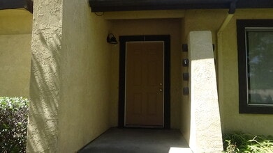 1117 Seabreeze Way in Lompoc, CA - Building Photo - Building Photo