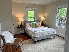 10 Eliot St, Unit 1 in Medford, MA - Building Photo - Building Photo
