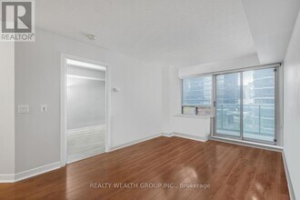 31 Bales Ave in Toronto, ON - Building Photo - Building Photo