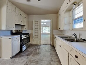 213 N Carr Ave in Sherman, TX - Building Photo - Building Photo
