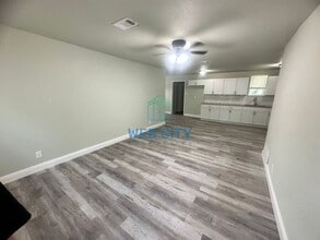 6352 Latta St in Dallas, TX - Building Photo - Building Photo
